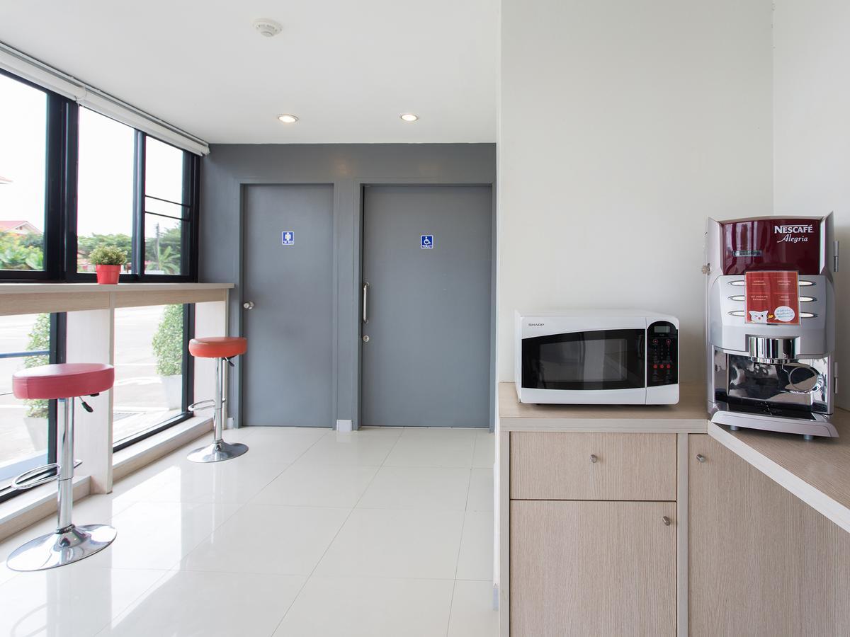 Hop Inn Sakon Nakhon Ngoại thất bức ảnh