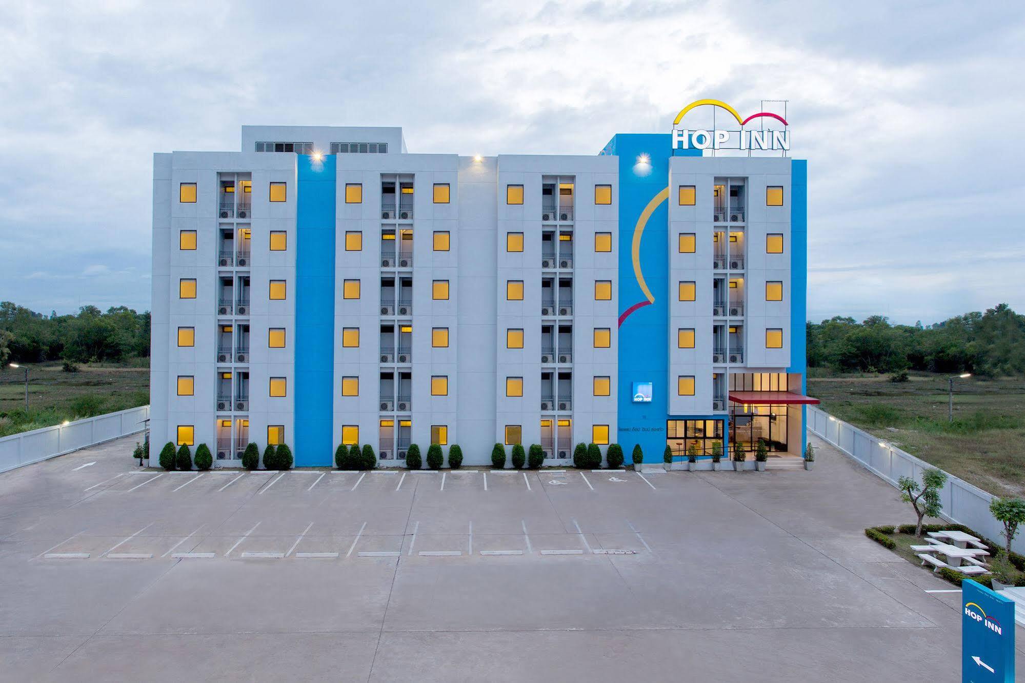 Hop Inn Sakon Nakhon Ngoại thất bức ảnh