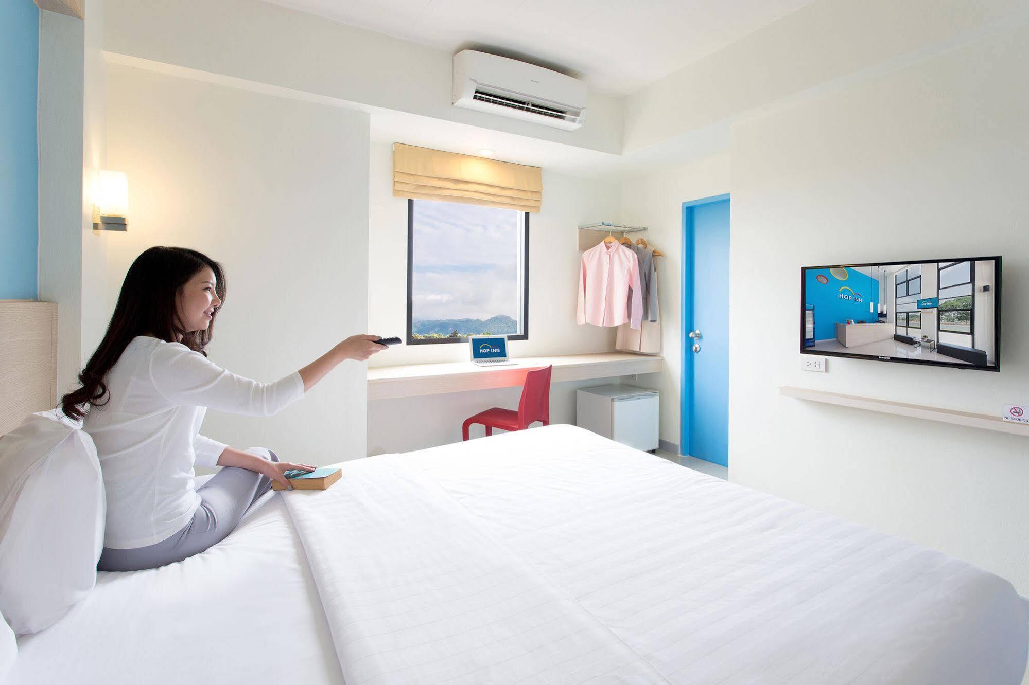 Hop Inn Sakon Nakhon Ngoại thất bức ảnh
