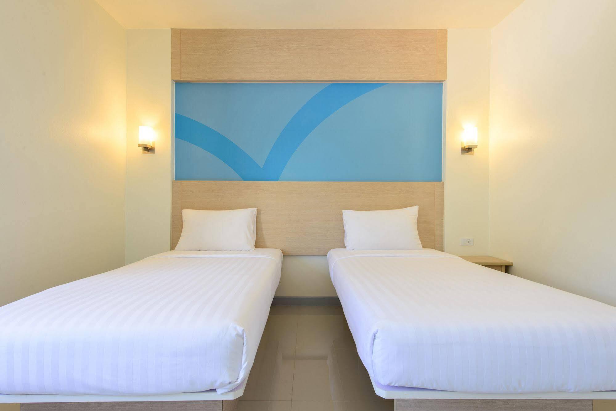 Hop Inn Sakon Nakhon Ngoại thất bức ảnh
